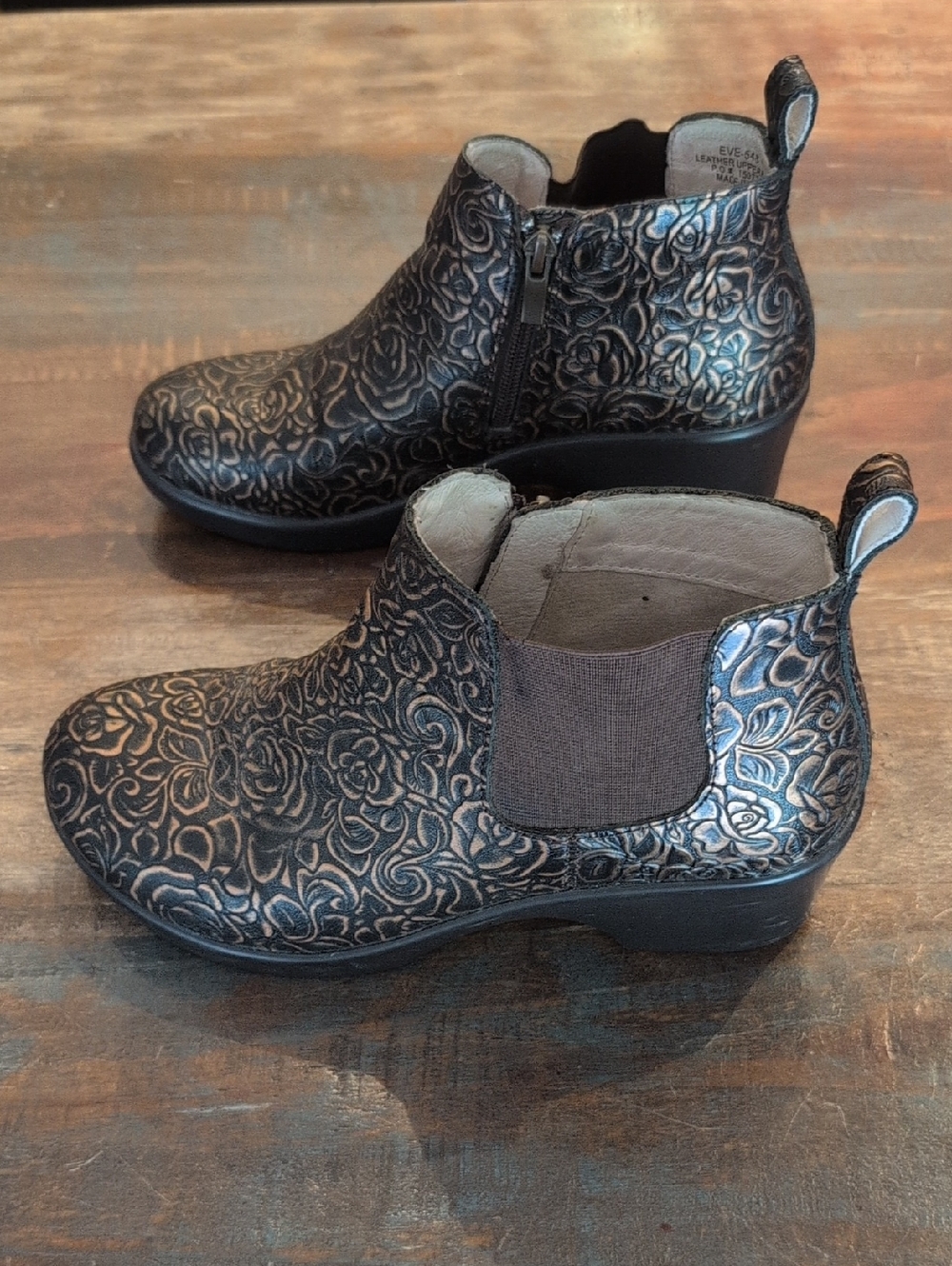 Alegria Eve Bronze Bouquet Chelsea Ankle Boot - Women's 37 (7-7.5) - Picture 3 of 9